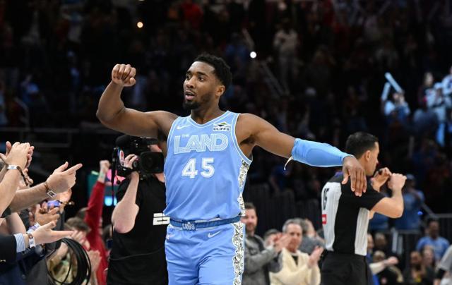 leyu-冲击70胜！完全体骑士有多强？后詹皇时代冲冠