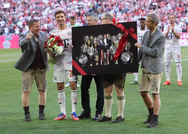 【德甲】穆勒主场告别战凯恩破门，拜仁2比0门兴